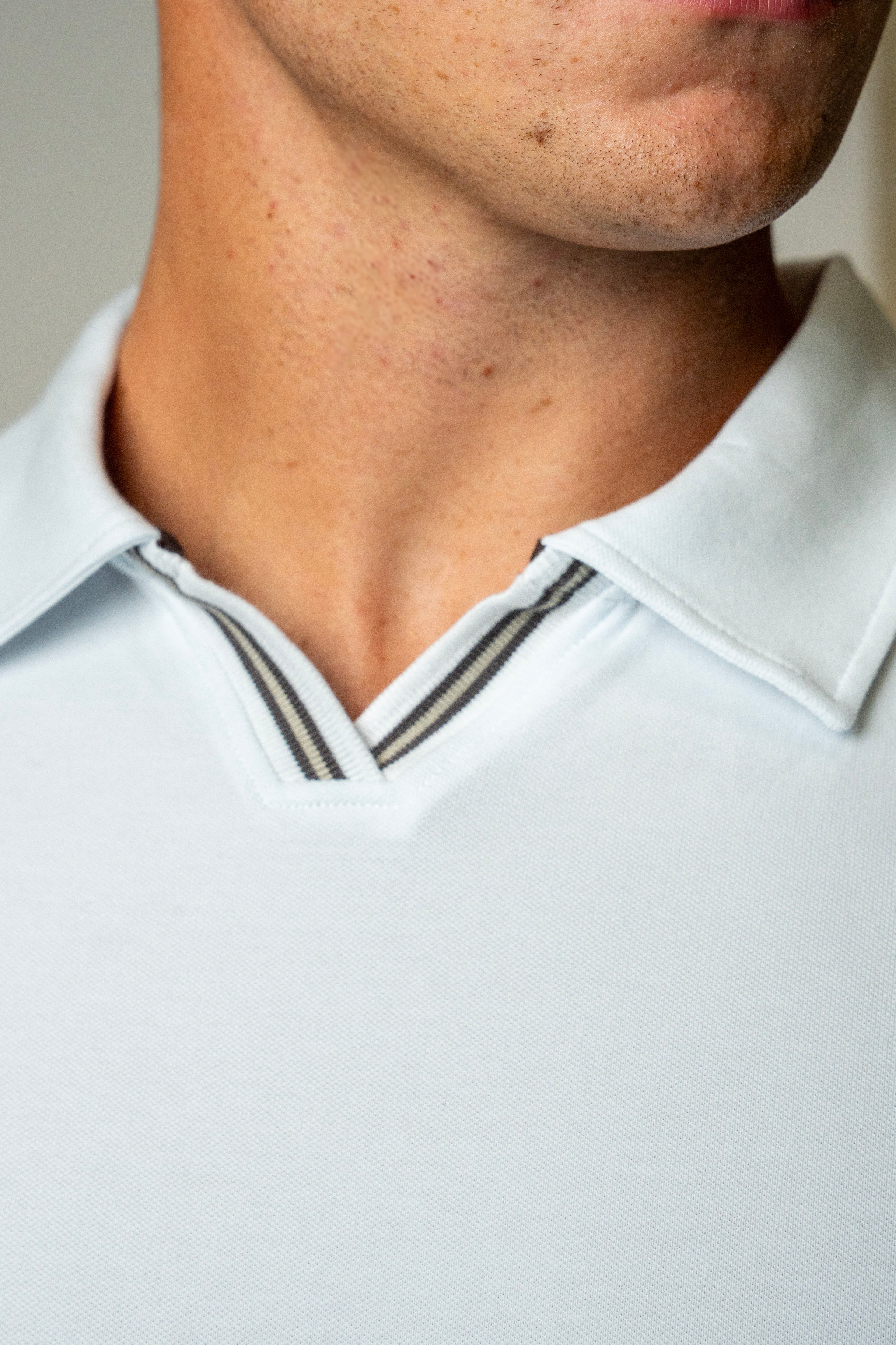 Lightweight polo shirt